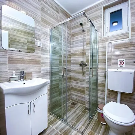 Kiko زرنيانين